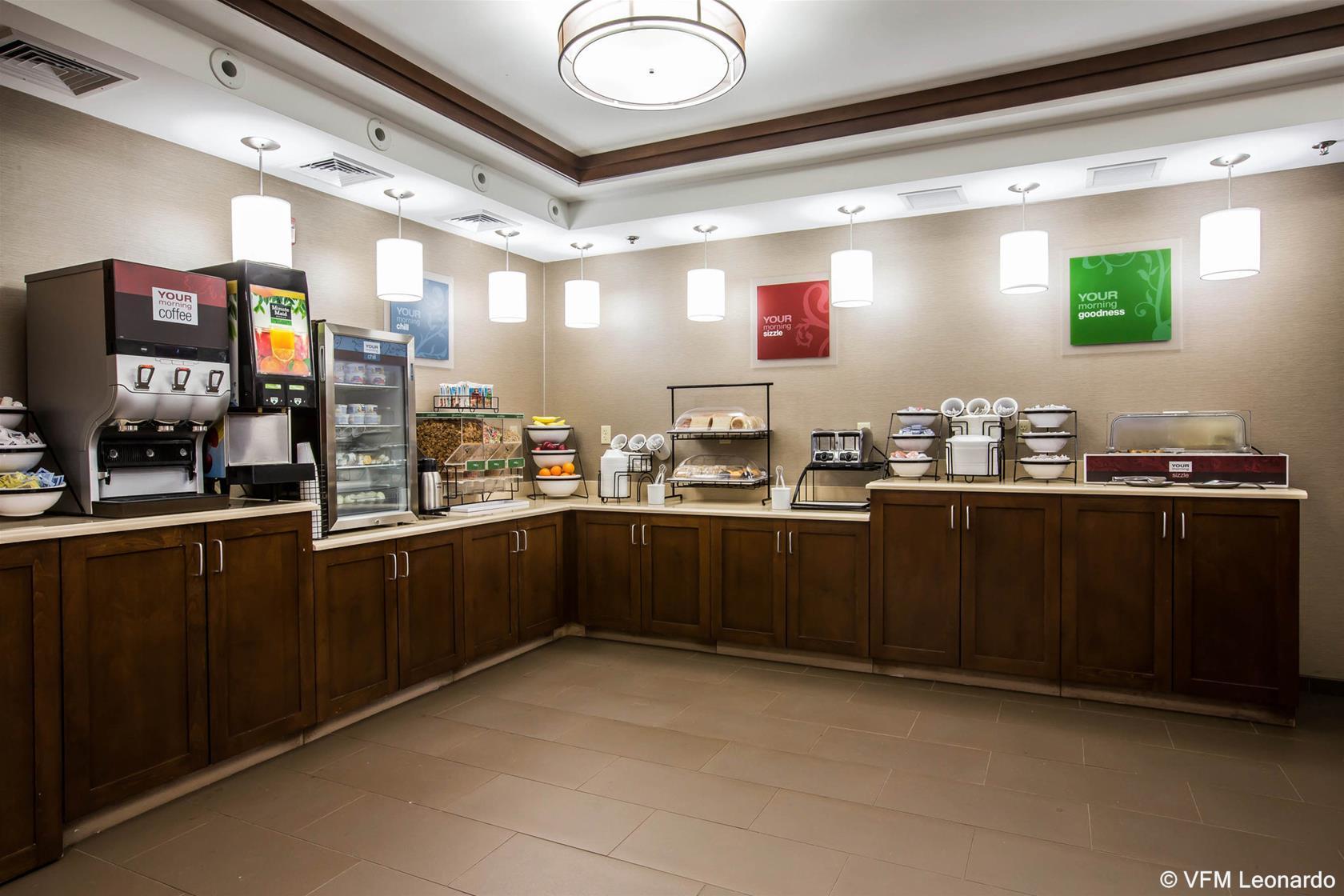 Comfort Inn Airport Манчестър Екстериор снимка