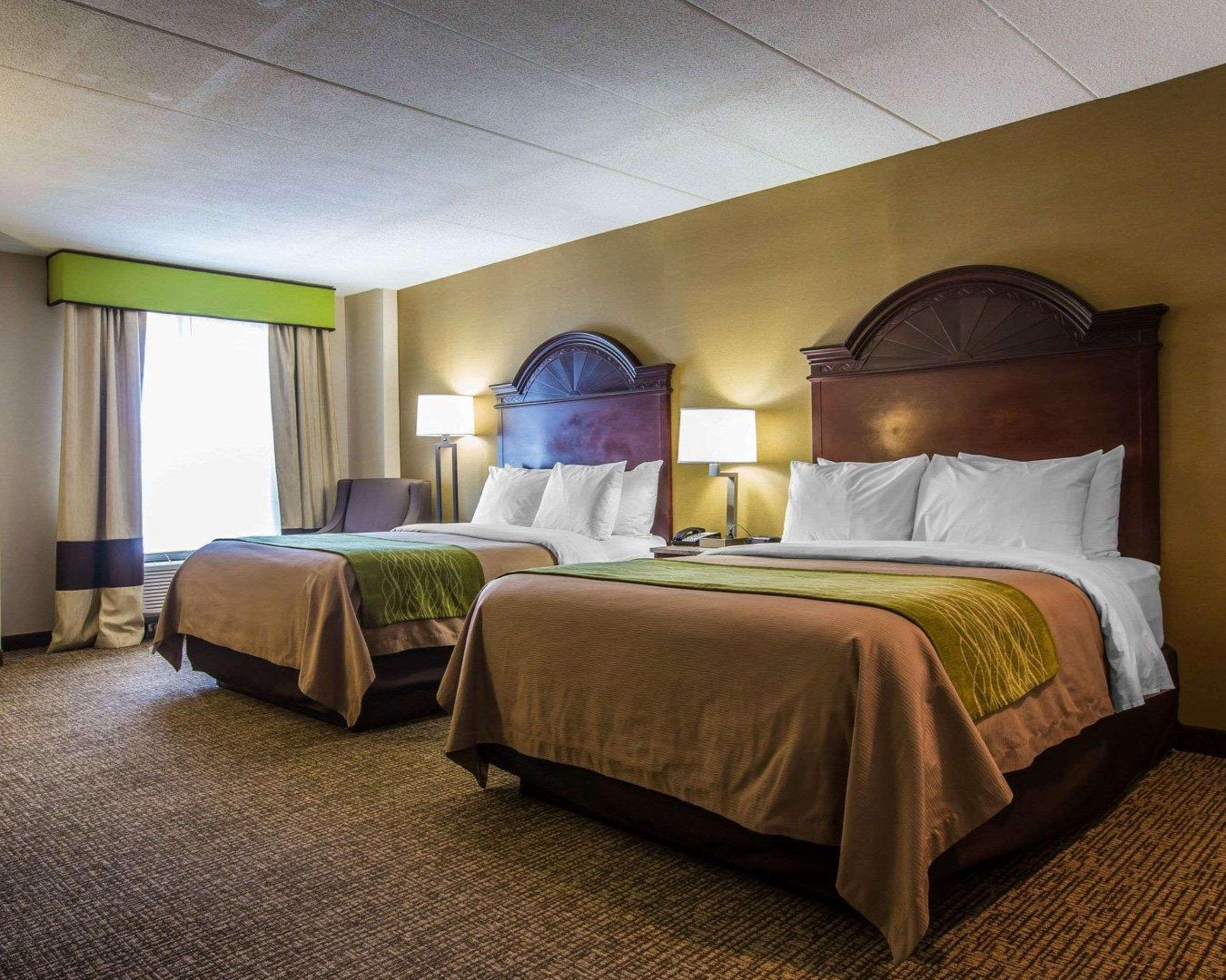 Comfort Inn Airport Манчестър Екстериор снимка