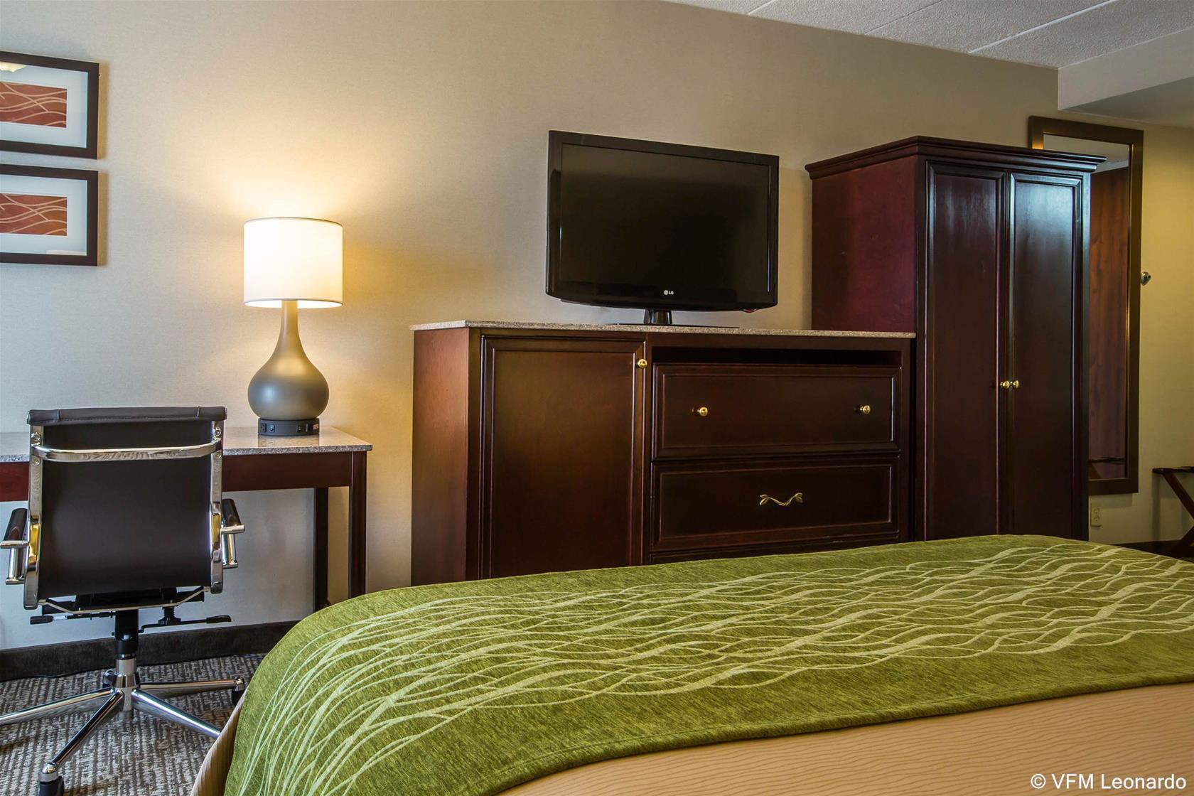 Comfort Inn Airport Манчестър Екстериор снимка