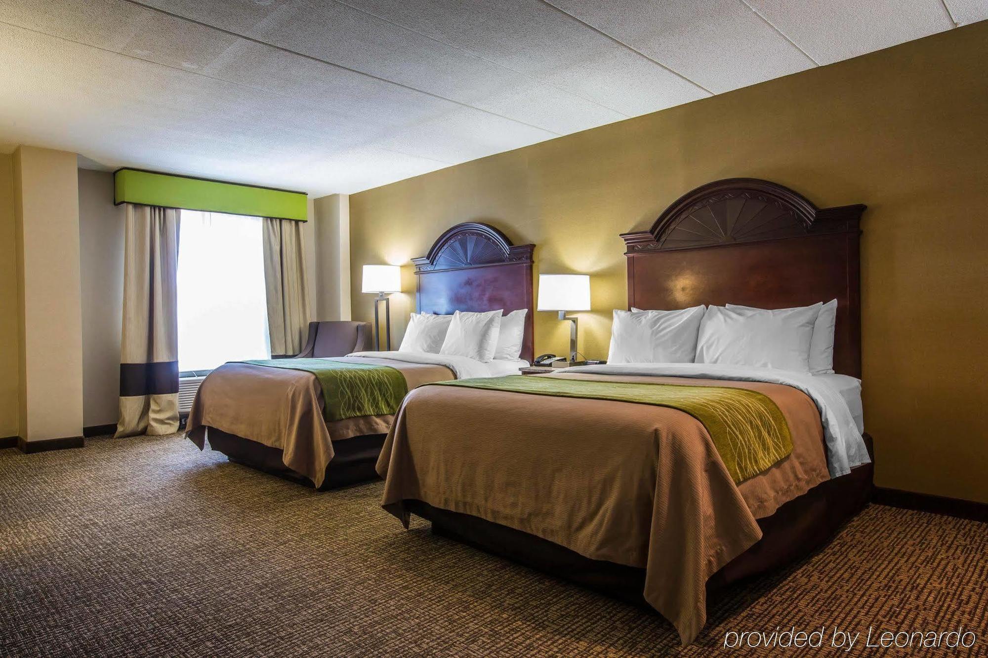 Comfort Inn Airport Манчестър Екстериор снимка