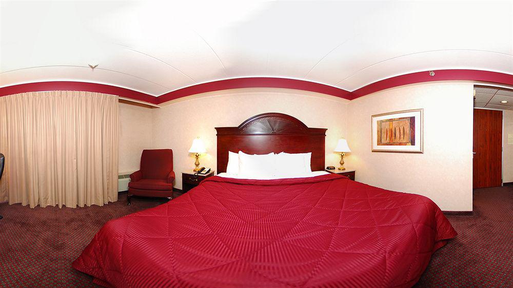Comfort Inn Airport Манчестър Екстериор снимка